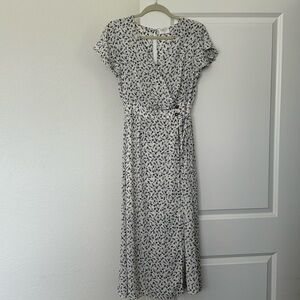 Delicate and feminine summer dress